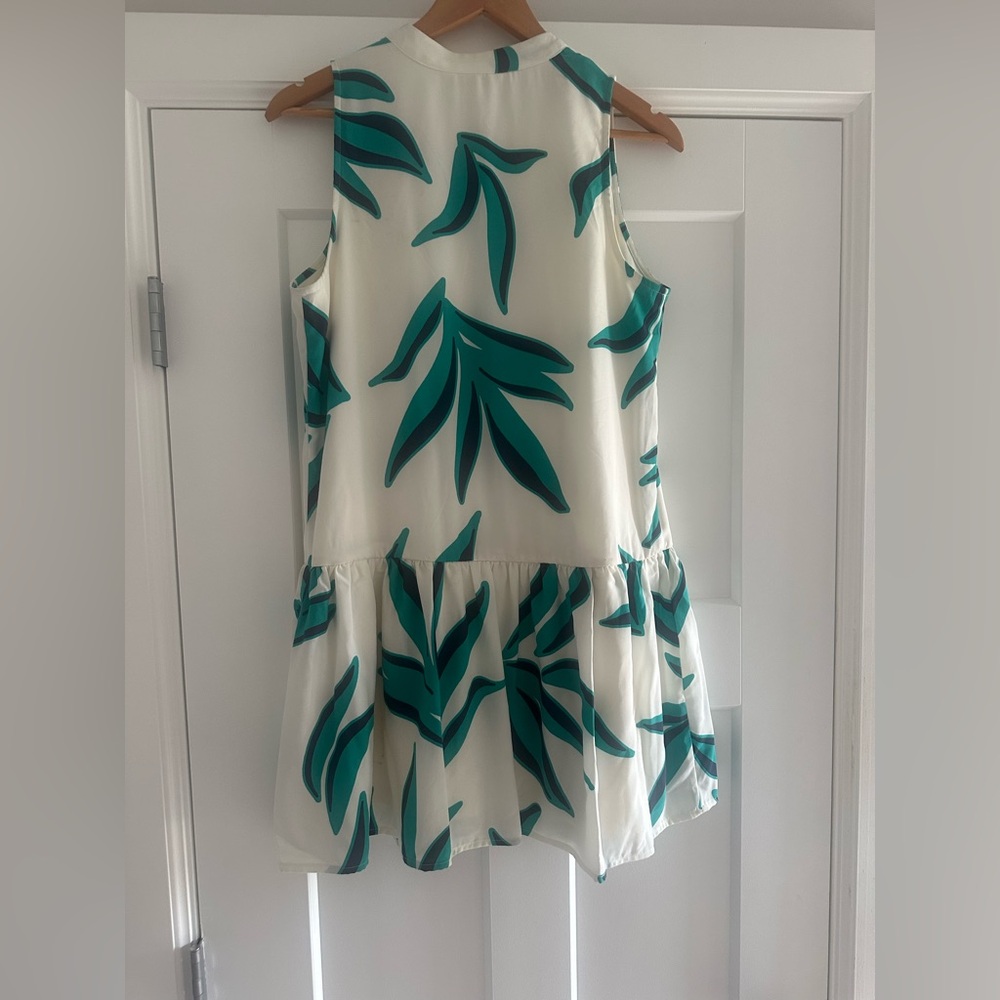 Print Button Front Ruffle Hem Dress - Picture 7 of 11
